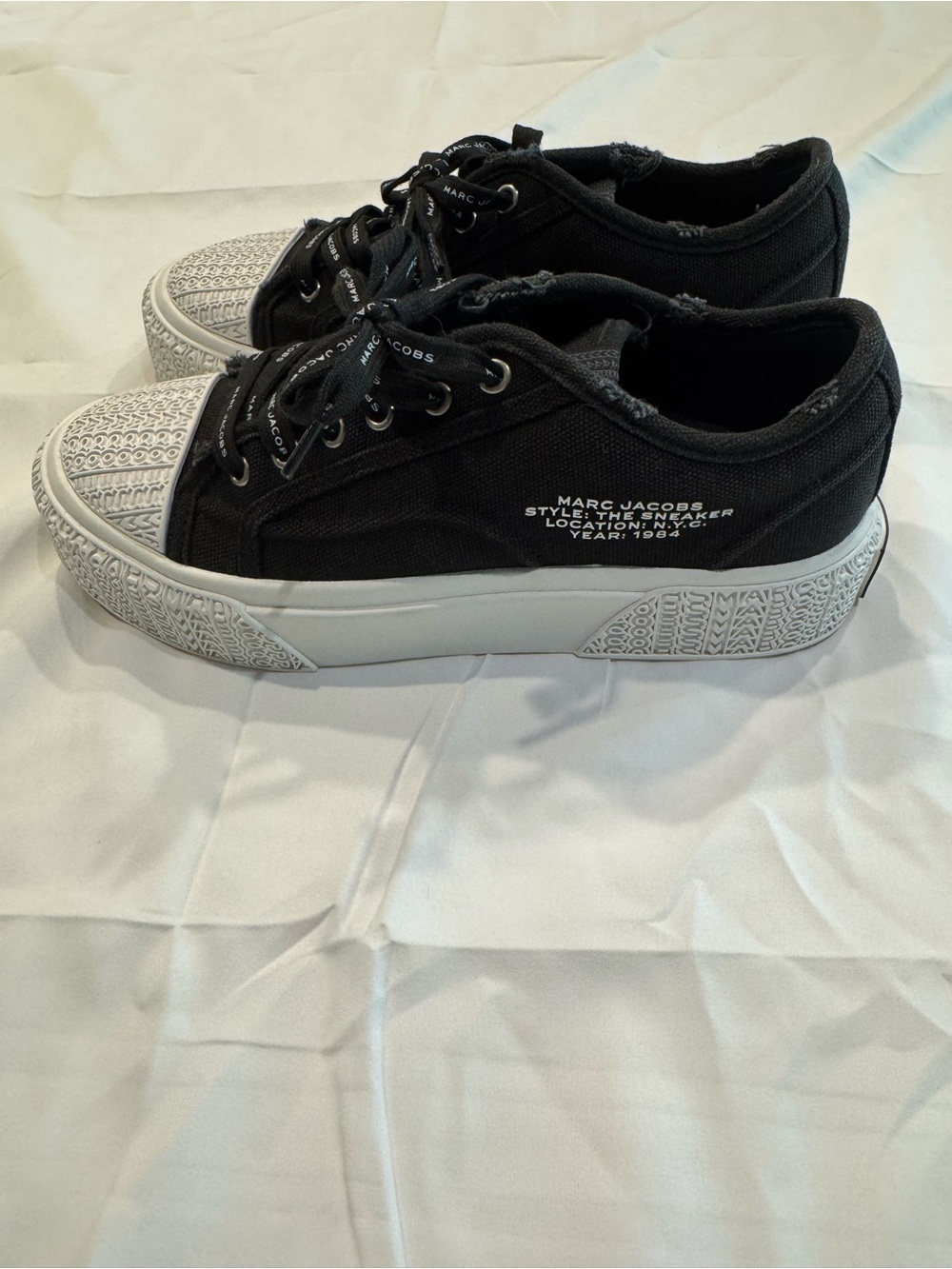 Marc Jacobs The Sneaker